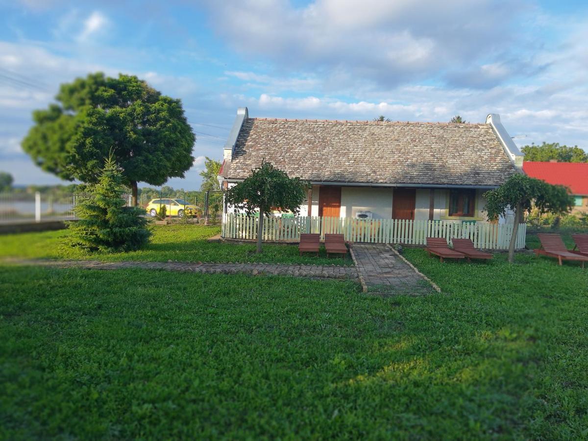 Villa Diiva Curug Eksteriør billede