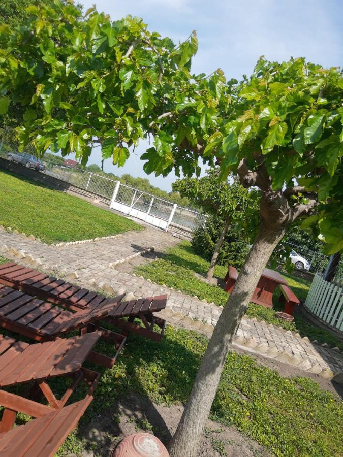 Villa Diiva Curug Eksteriør billede